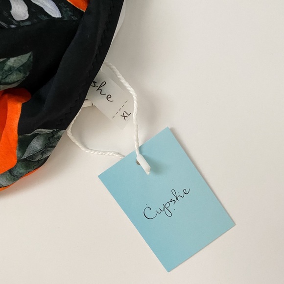 Cupshe One Piece Swimsuit - Picture 5 of 10